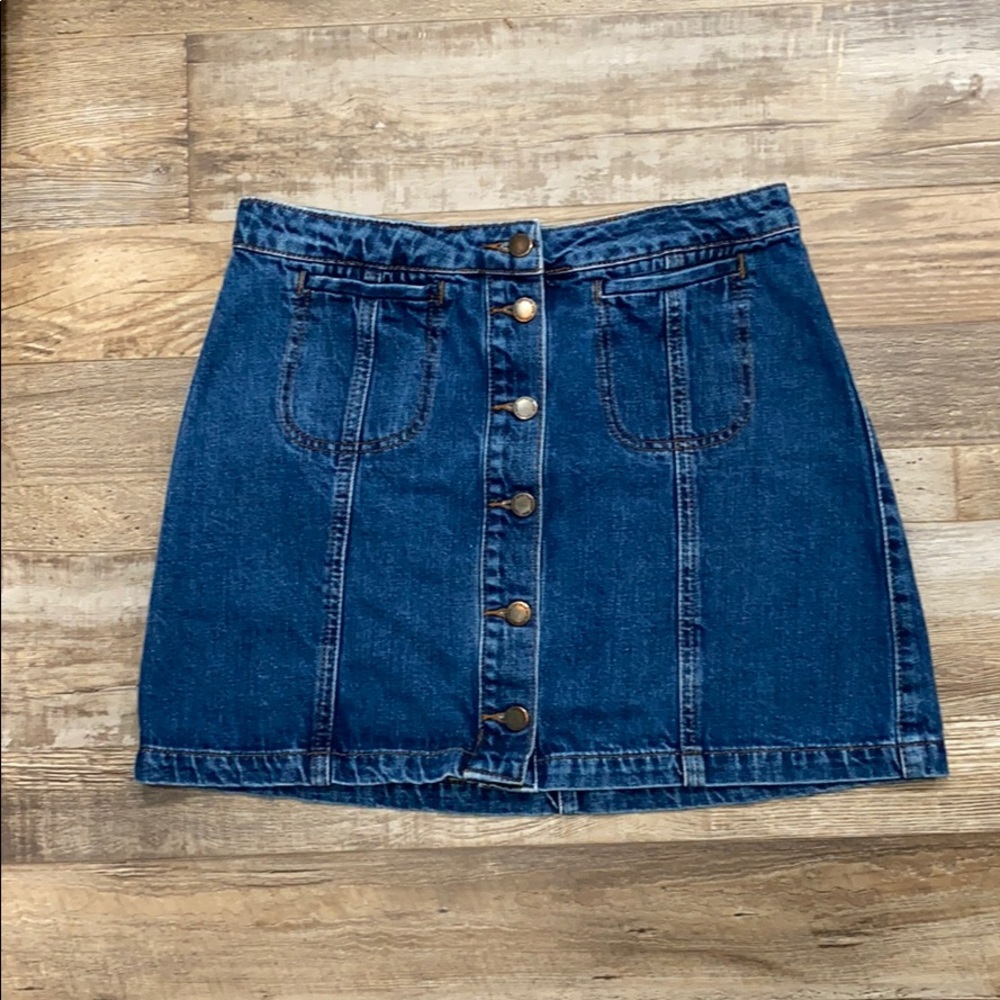 Topshop • Moto Button Front Denim Skirt